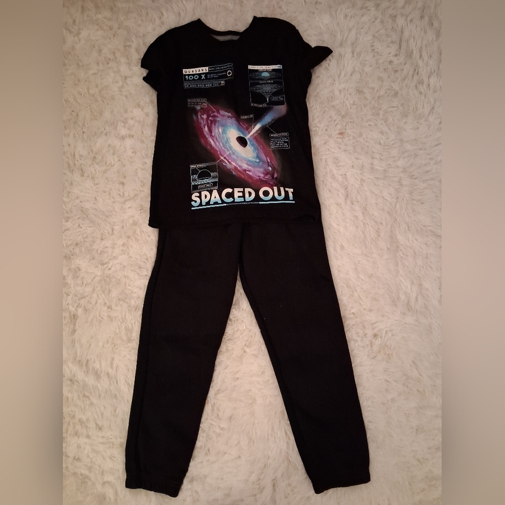 Cat & Jack Cotton Black Graphic Tee and Jogger Bundle Size 6-7